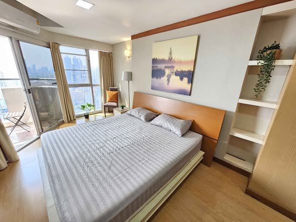 bedroom of Waterford Diamond Tower