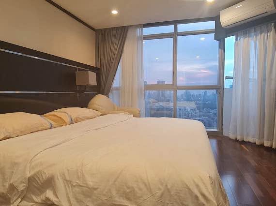bedroom of Waterford Diamond Tower