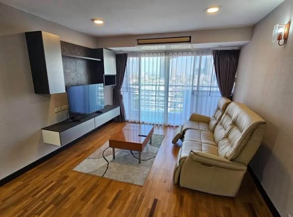 bedroom and living room of Waterford Diamond Tower