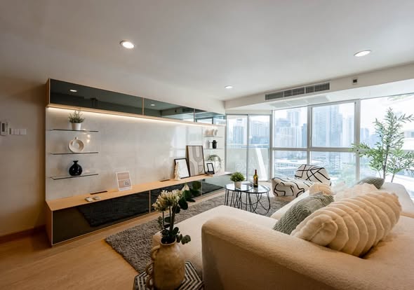 living room of Waterford Diamond Tower