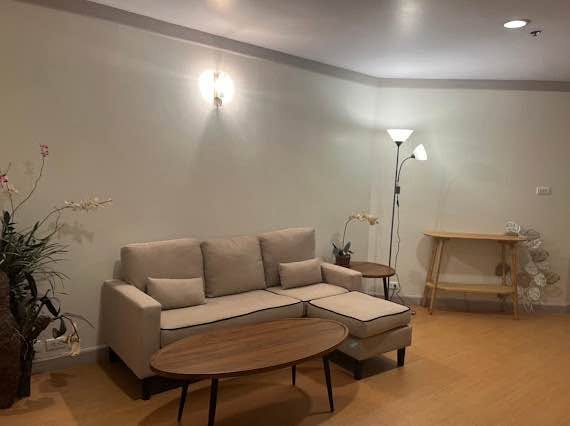 living room of Waterford Diamond Tower