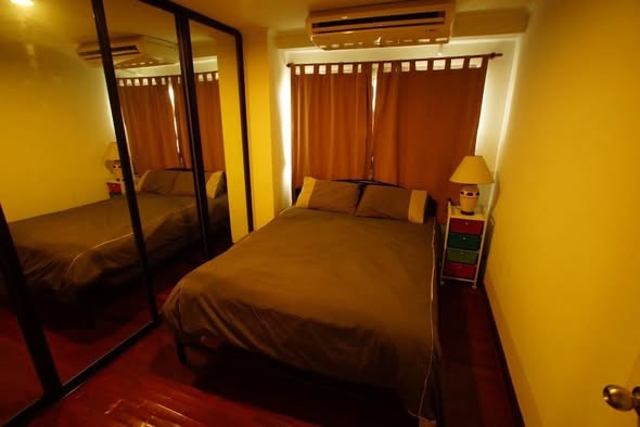 bedroom of Waterford Park Rama 4