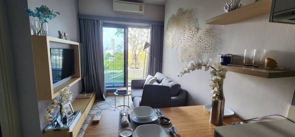 living room and room interior of Whizdom Connect Sukhumvit