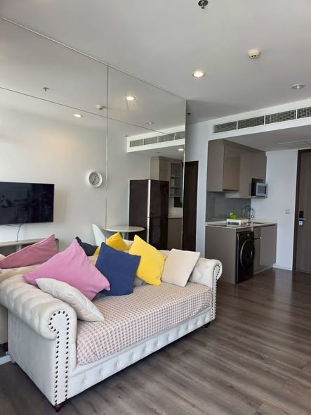 living room of Whizdom Essence Sukhumvit วิสซ์ดอม เอสเซ้นส์ สุขุมวิท