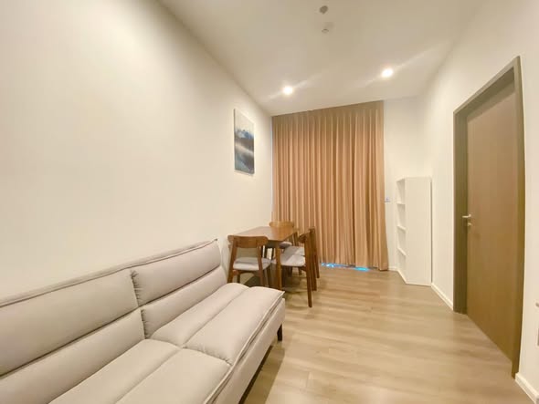 living room and bedroom of Whizdom Essence Sukhumvit วิสซ์ดอม เอสเซ้นส์ สุขุมวิท
