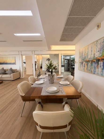 room interior of Wilshire Condominium