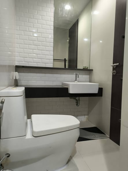 bathroom of Wish Signature II Midtown Siam