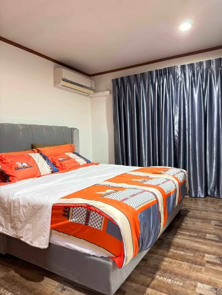 bedroom of Witthayu Complex