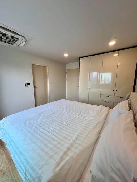 bedroom and room interior of Witthayu Complex