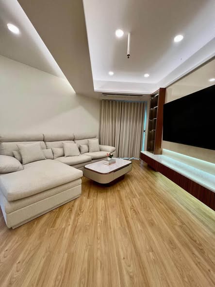 living room of Witthayu Complex