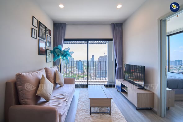 bedroom and living room of XT Ekkamai