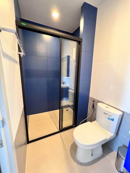 room interior and bathroom of XT Ekkamai