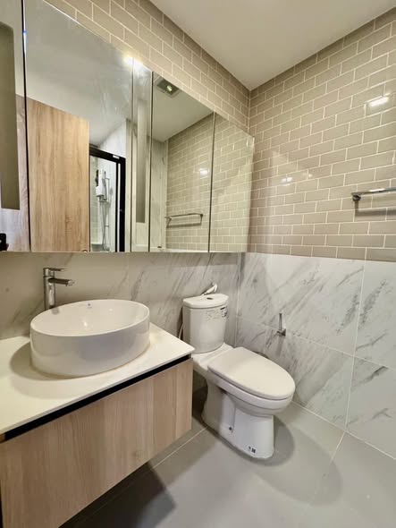 bathroom of XT Phayathai