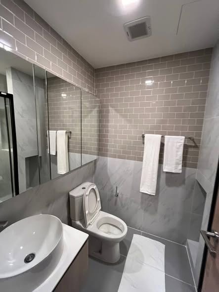 bathroom of XT Phayathai