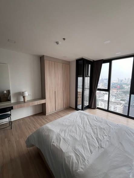 bedroom of XT Phayathai