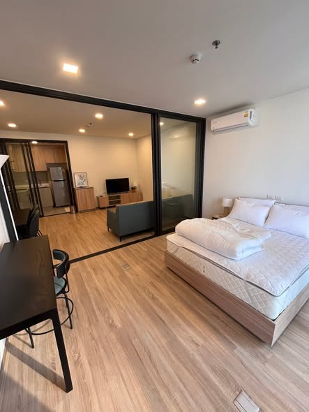 bedroom and room interior of XT Phayathai