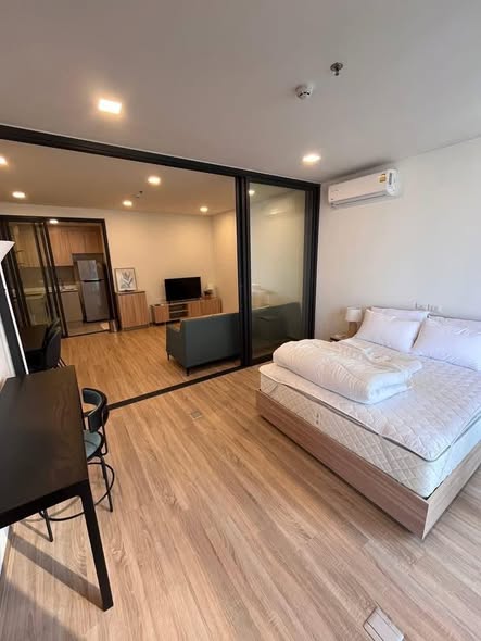 bedroom and room interior of XT Phayathai