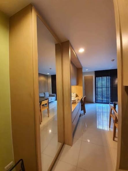 room interior of Zenith Place Sukhumvit 42