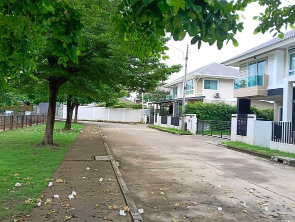 บ้านกาญจน์กนก 12 (Baan Karnkanok 12)