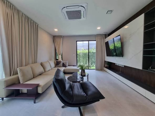 bedroom and living room of มัณฑนา บางนา กม.15 | MANTANA Bangna km. 15