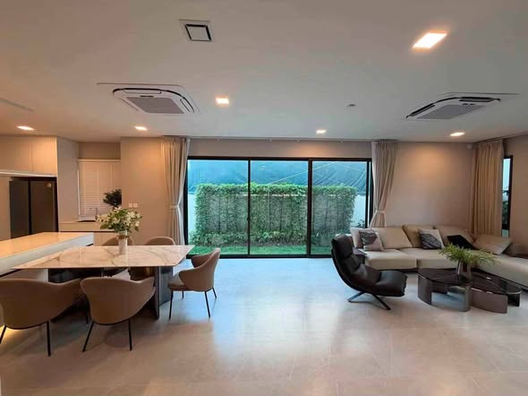 living room of มัณฑนา บางนา กม.15 | MANTANA Bangna km. 15