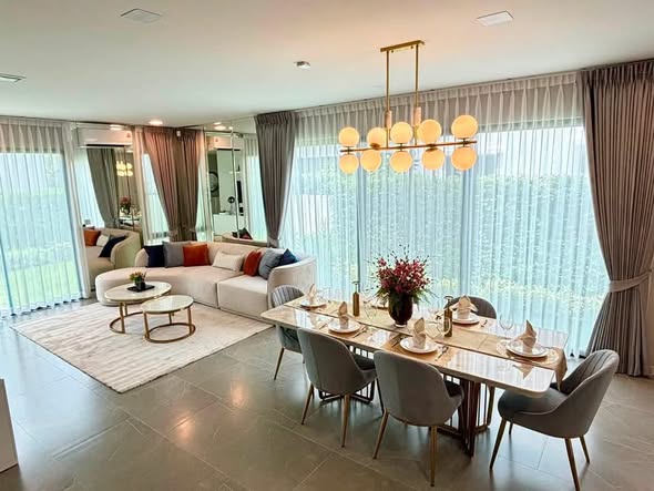 living room and room interior of มัณฑนา บางนา กม.15 | MANTANA Bangna km. 15