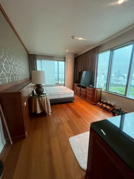 bedroom of 185 Rajadamri