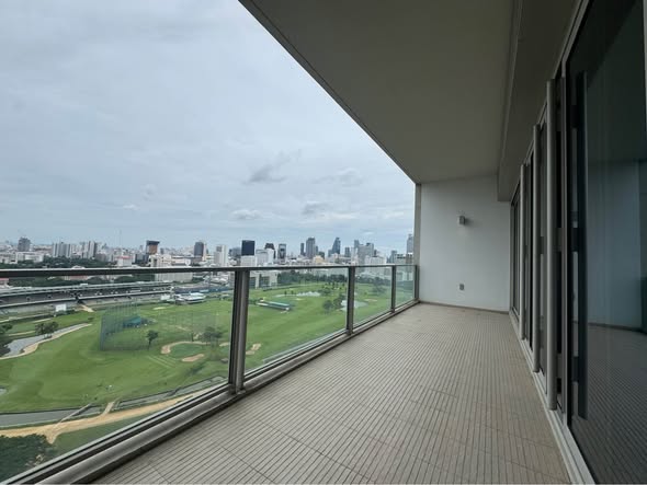 185 Rajadamri