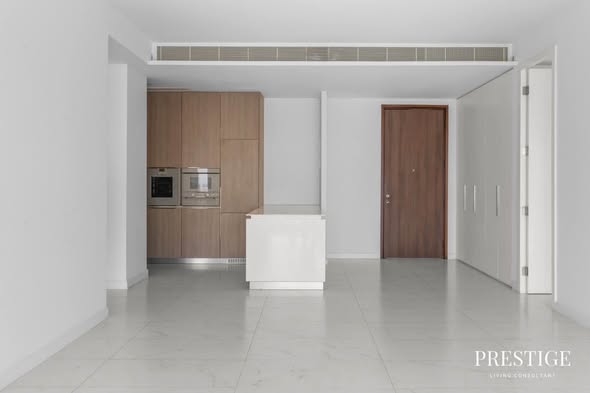 room interior of 185 Rajadamri