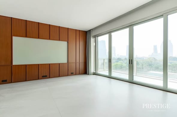 room interior of 185 Rajadamri