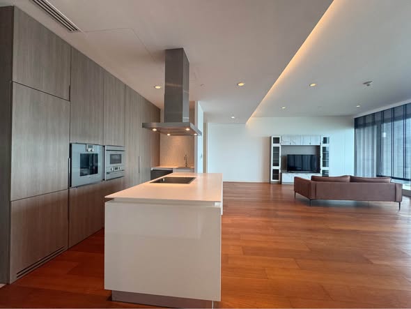 room interior and kitchen of 185 Rajadamri