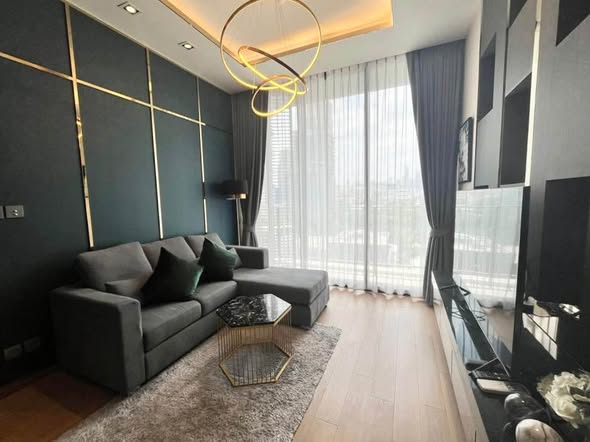 bedroom and living room of 28 Chidlom