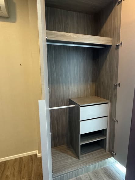 room interior of บราวน์ คอนโด รัชดา 32