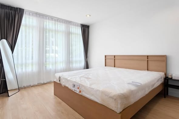 bedroom of 39 Boulevard Executive Residence
