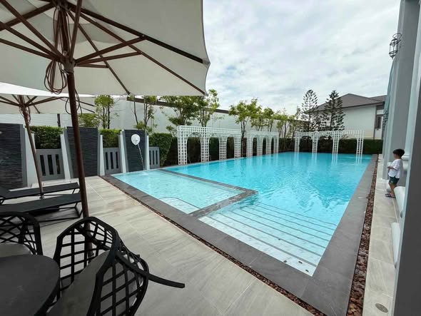 pool of แกรนดิโอ บางนา กม.5