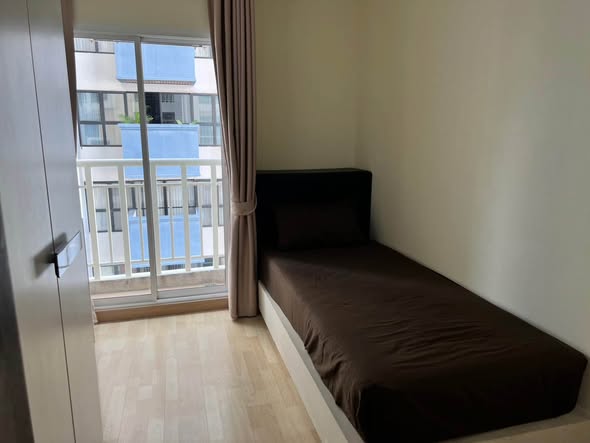 bedroom of 59 Heritage
