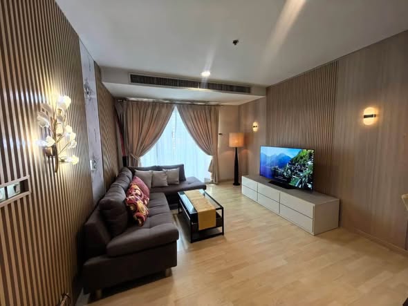 bedroom and living room of 59 Heritage
