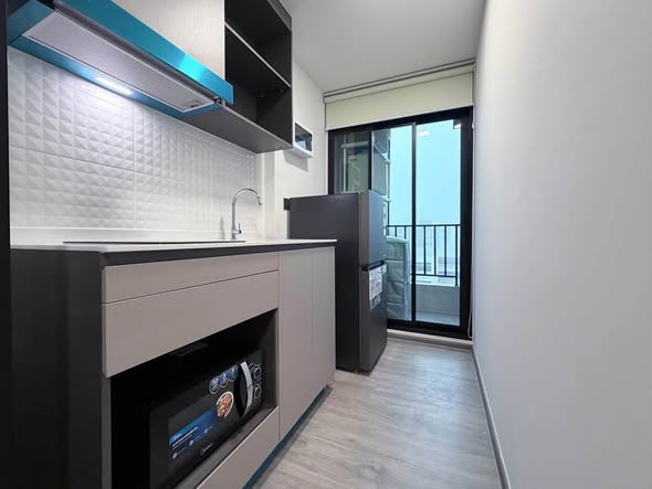 kitchen of 624 Condolette