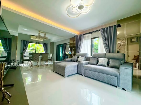 bedroom and living room of มัณฑนา บางนา กม 7