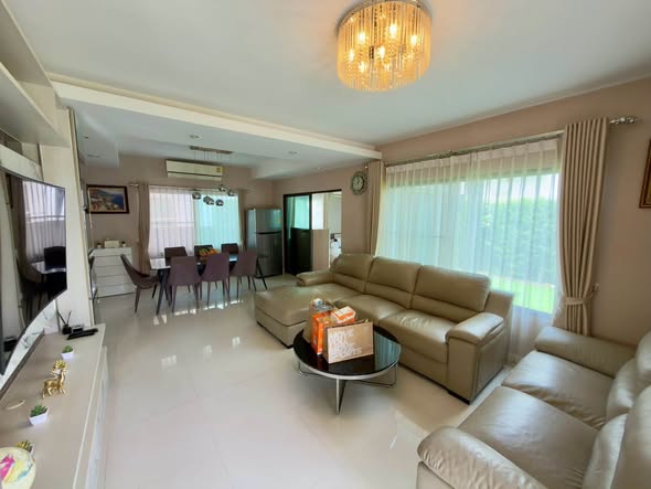 living room of มัณฑนา บางนา กม 7