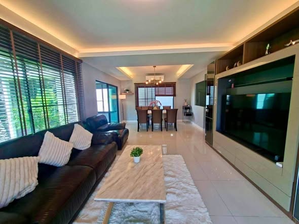 living room of มัณฑนา บางนา กม 7