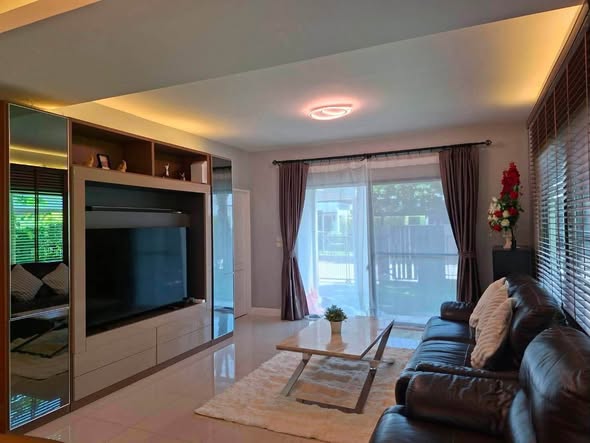 living room and room interior of มัณฑนา บางนา กม 7