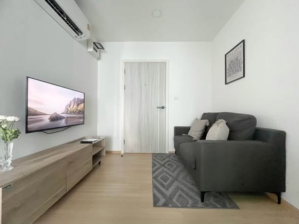 living room and room interior of ชีวาทัย ฮอลล์มาร์ค ลาดพร้าว – โชคชัย 4 (เฟส 2)