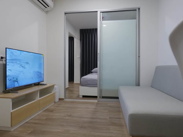 bedroom and room interior of สำนักงานขาย เสนาคิทท์ ศรีนครินทร์ – ศรีด่าน