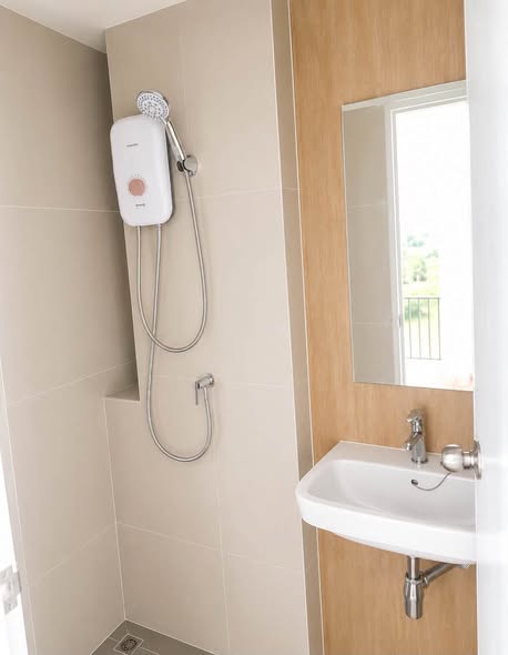 bathroom of เสนา อีโค ทาวน์ รังสิต – สเตชั่น | SENA Eco Town Rangsit – Station