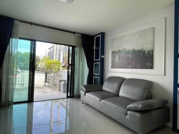 bedroom and living room and room interior of บ้านกลางเมือง พระราม9-อ่อนนุช (Townhome)