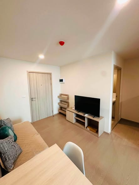 living room and room interior of กู้ดเดย์ สุขุมวิท 93 Good Day Sukhumvit 93