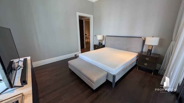 bedroom of 98 Wireless
