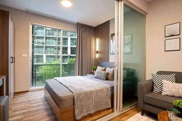 bedroom and living room of A Space ME Sukhumvit 77