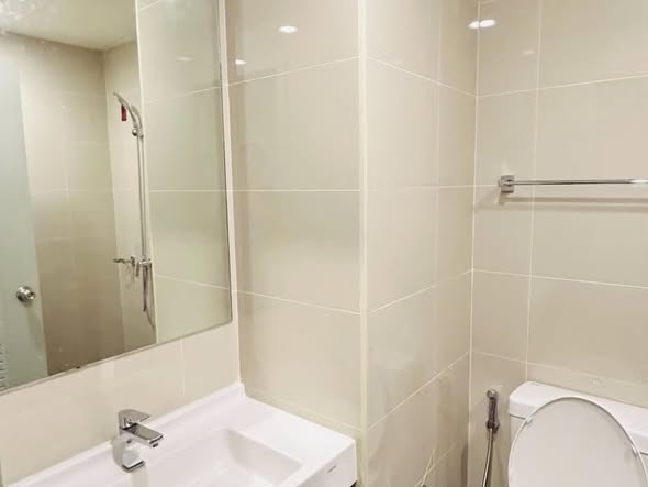 room interior and bathroom of A Space Mega 1